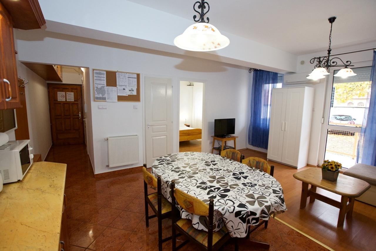 Zoli Apartmanok-Anita Koelcsey 34-36 Hajdúszoboszló Exterior foto